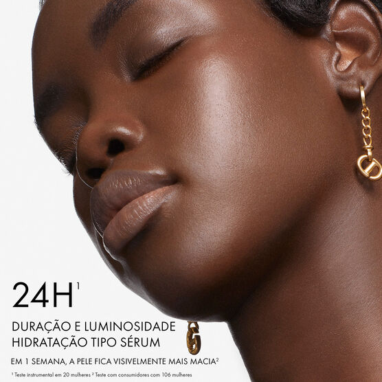 DIOR       SKIN GLOW     FDT  2.5N